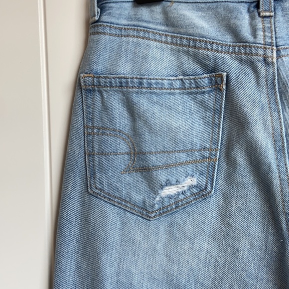 American Eagle Mom Jean - Picture 10 of 12